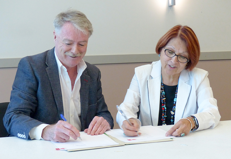 Sarnia and Aamjiwnaang sign updated agreement on policing