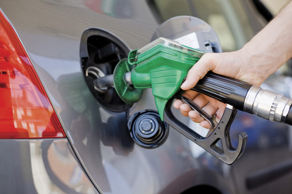 New gas bar plaza approved over noise, water protection fears