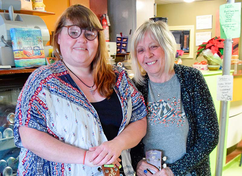 Pair teaming up again for different kind of Christmas concert