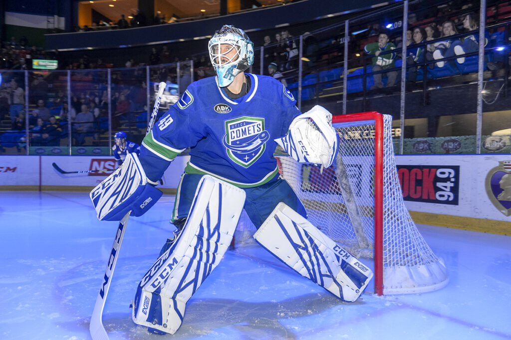 Journeyman goalie Michael Leighton calls it a career