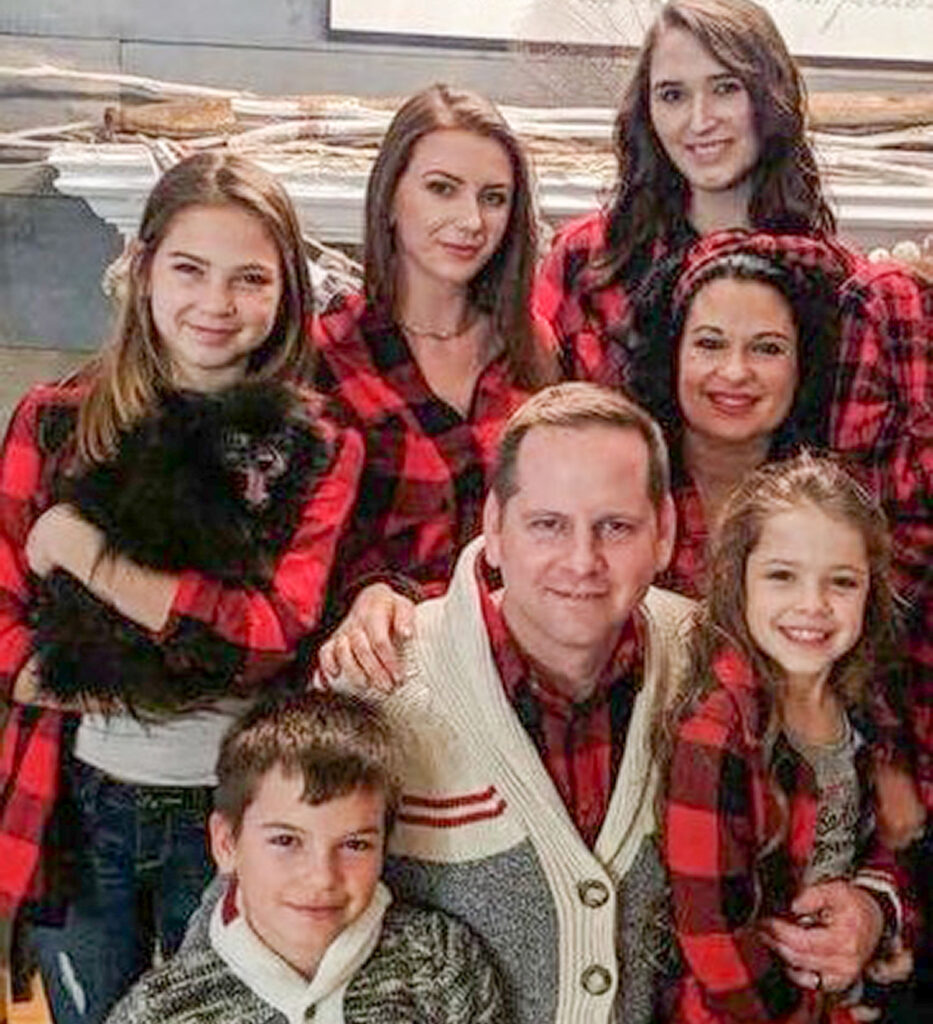 Family hosts annual dinner to foster Christmas spirit