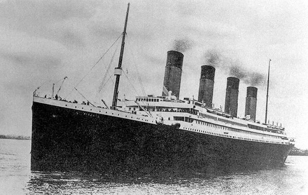 Mystery ship’s lights seen by Titanic sinking victims
