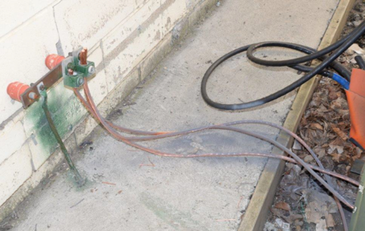 Brazen copper thieves steal wire, cause power outage