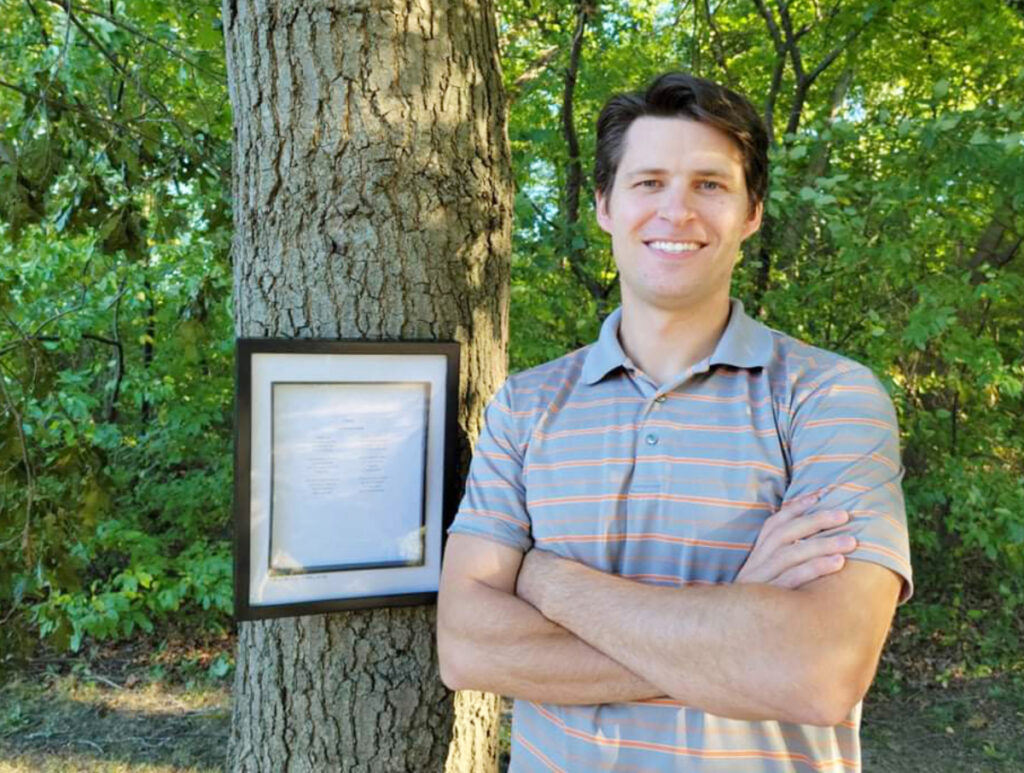 Ode to love: mysterious “Poet Tree” author revealed
