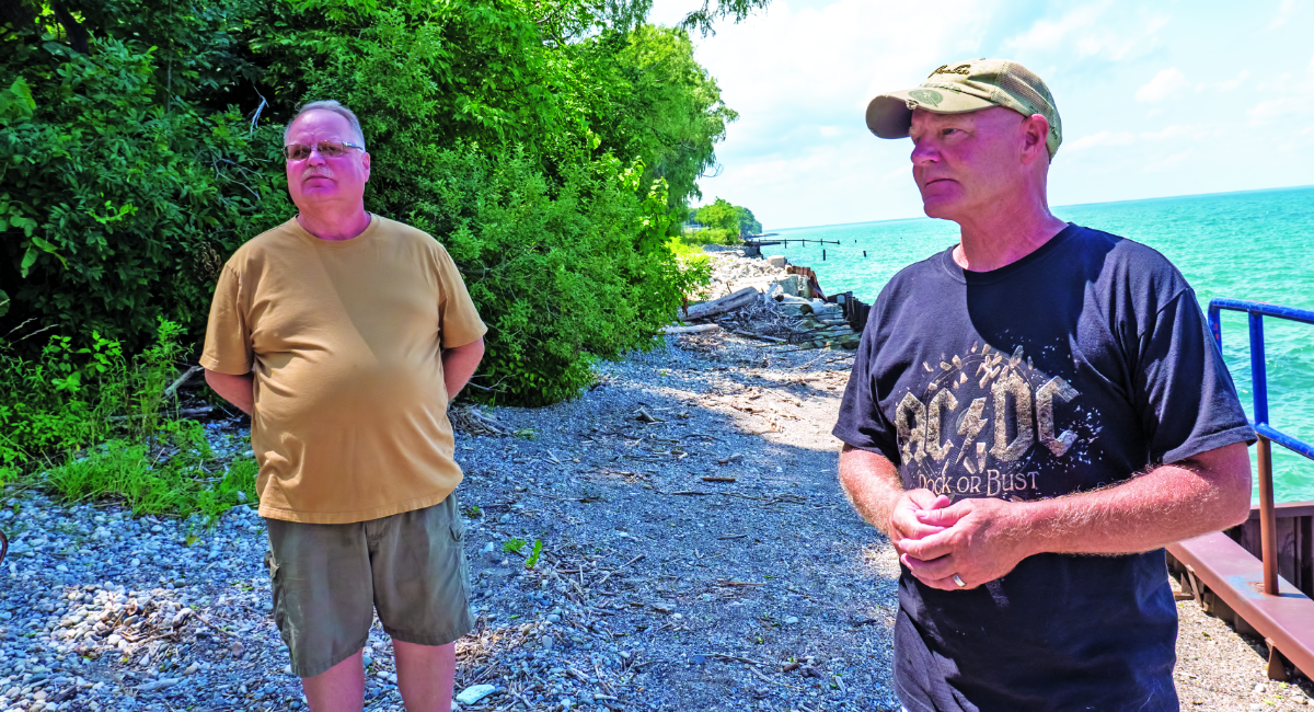 City waffles on reclaiming Lakeshore right-of-way after hearing from landowners