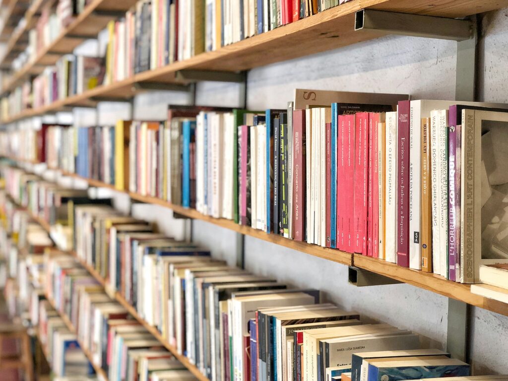 To have and to hold: Books vs. Screens