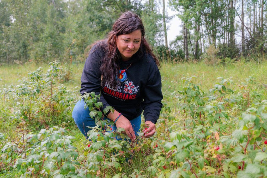 Indigenous women receive targeted support to lead Canadian conservation efforts