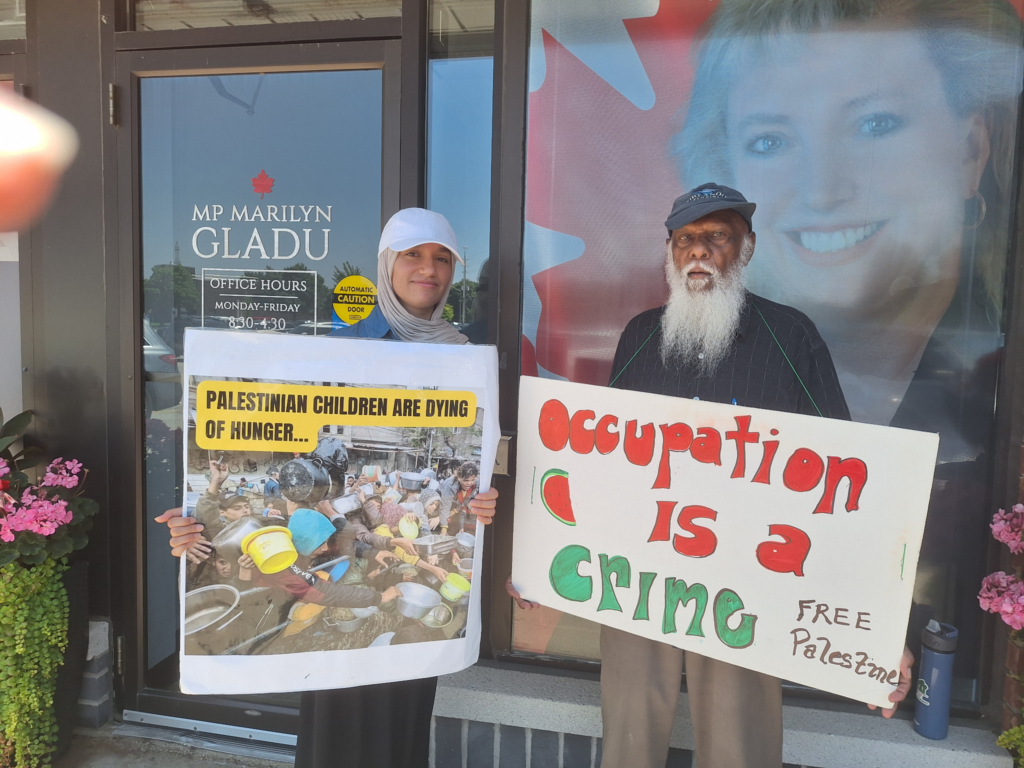Protesters call on MP Marilyn Gladu to speak out against Gaza crisis