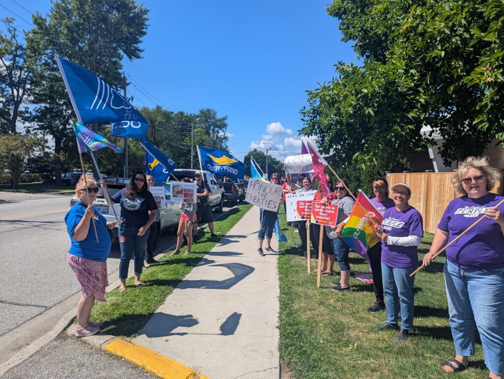 Protesters confront Ford in Sarnia over health care, Bill 5, and low wages